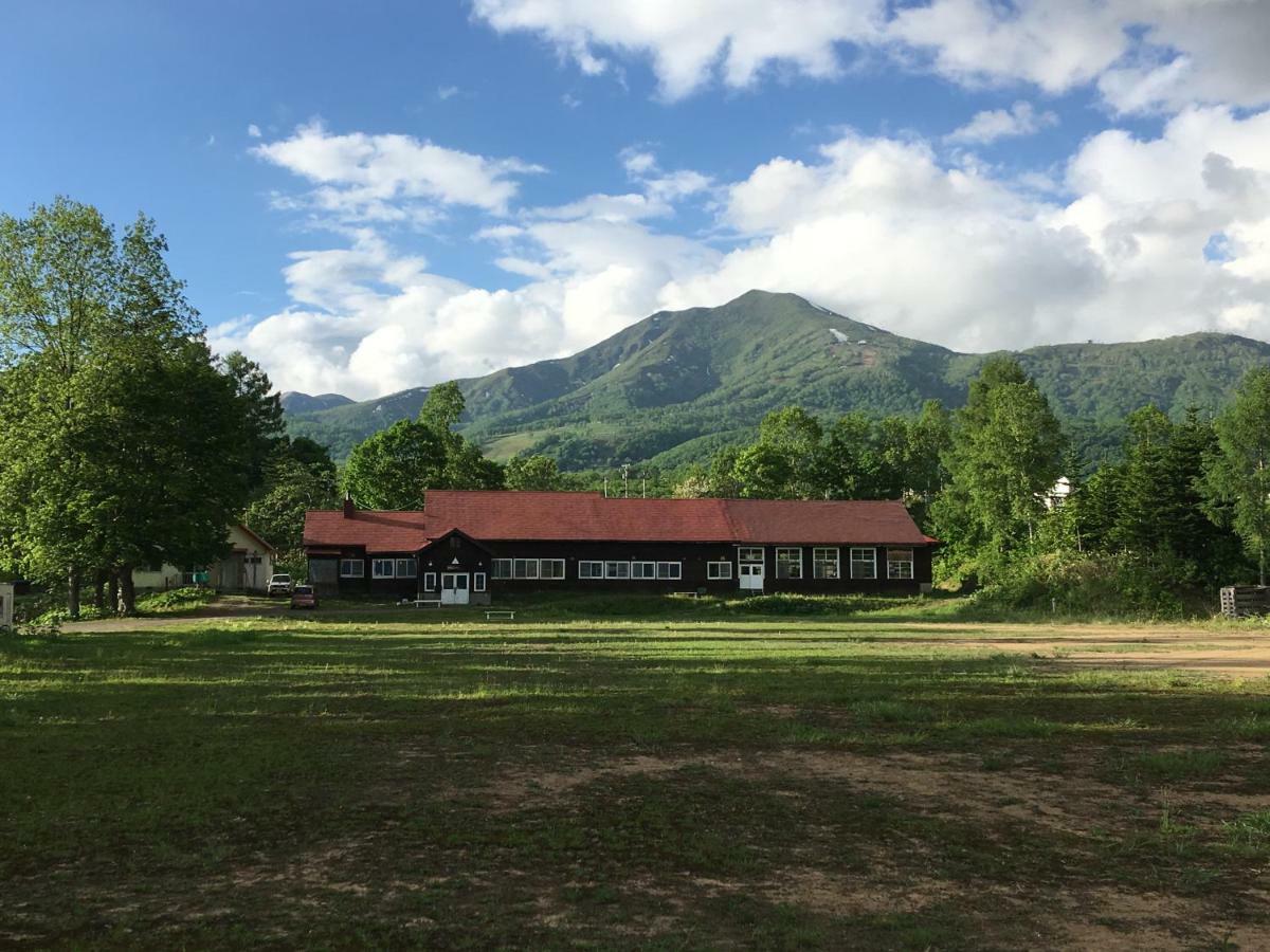 Karimpani Niseko Fujiyama Hostel Exterior photo